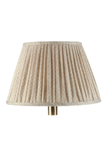 Load image into Gallery viewer, Fermoie 16" Round Lampshade