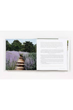 Load image into Gallery viewer, Bunny Williams: On Garden Style