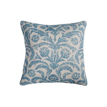 Load image into Gallery viewer, Fermoie Large Square Pillows 21.5"