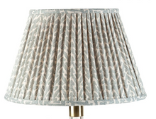 Load image into Gallery viewer, Fermoie 18" Round Lampshade