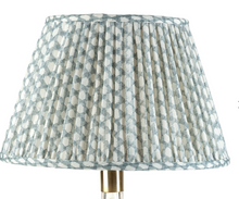Load image into Gallery viewer, Fermoie 18" Round Lampshade