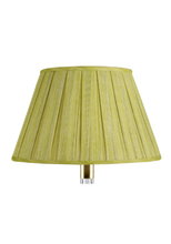 Load image into Gallery viewer, Fermoie 18" Round Box Pleat Lampshade
