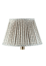 Load image into Gallery viewer, Fermoie 18" Round Lampshade